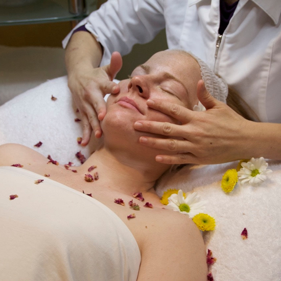 Luxury Aromatherapy Facial. Flower Spirit Natural Beauty.